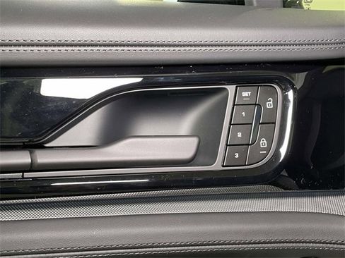New 2026 Porsche Panamera 4 image 36