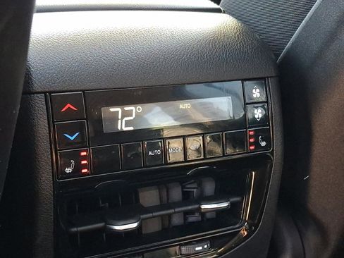 Certified 2023 Jeep Grand Cherokee L Limited w/ Luxury Tech Group II AWD/4WD image 10