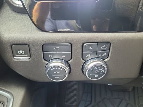 Used 2024 GMC Sierra 1500 SLT AWD/4WD image 21