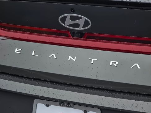 Used 2025 Hyundai Elantra Sport FWD image 25