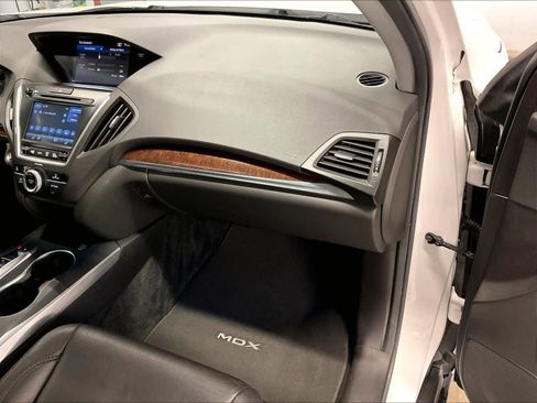 Used 2020 Acura MDX SH-AWD image 17