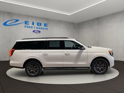New 2026 Ford Expedition Max Platinum w/ Stealth Appearance Package AWD/4WD image 8