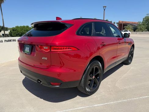 Used 2019 Jaguar F-PACE Premium image 10