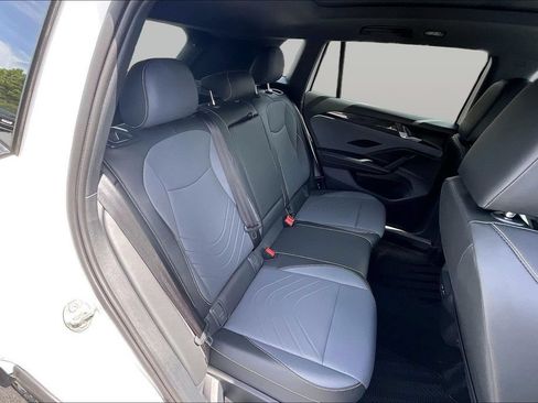 Used 2026 Volkswagen Tiguan SE R-Line AWD/4WD image 27