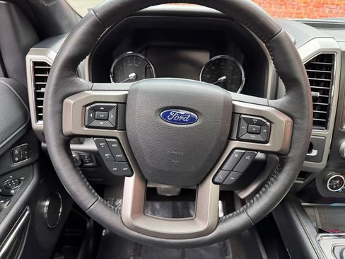 Used 2020 Ford Expedition XLT w/ Equipment Group 202A AWD/4WD image 14