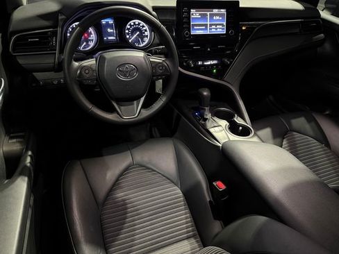 Used 2023 Toyota Camry SE image 33