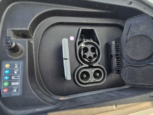 Used 2023 BMW iX M60 w/ Executive Package image 10