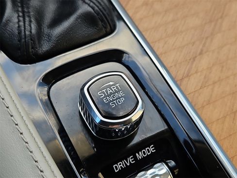 Used 2019 Volvo XC90 T6 Inscription w/ Advanced Package image 26