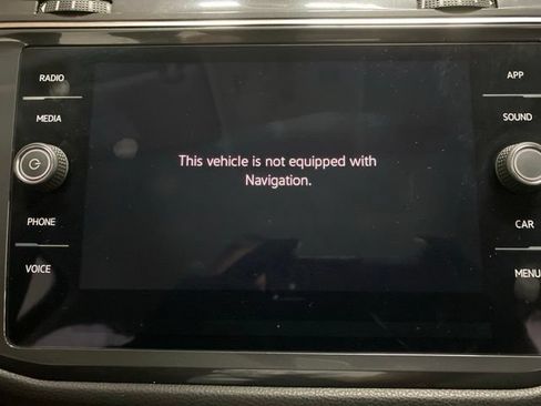 Used 2023 Volkswagen Tiguan SE w/ Panoramic Sunroof Package FWD image 49