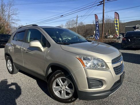 Used 2016 Chevrolet Trax LT AWD/4WD image 4