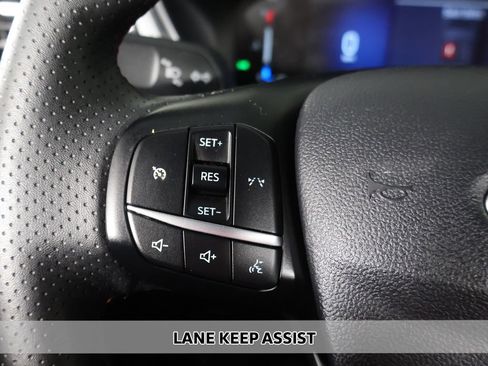 Used 2025 Ford Escape ST-Line AWD/4WD image 3