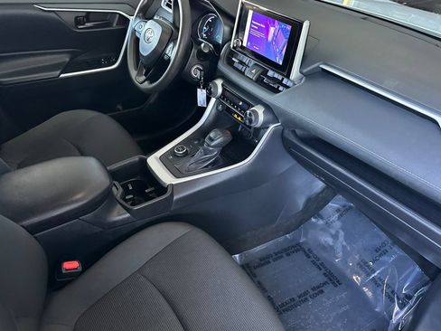 Certified 2024 Toyota RAV4 LE AWD/4WD image 17