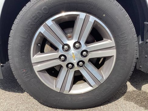 Used 2017 Chevrolet Traverse LT AWD/4WD image 20