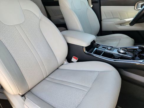 Certified 2023 Kia Sorento SX Prestige AWD/4WD image 14