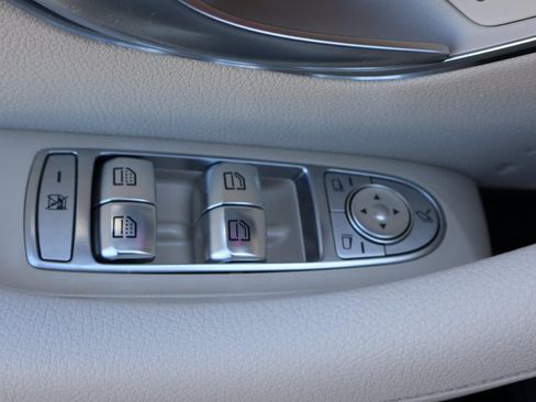 Used 2018 Mercedes-Benz E 300 E 300 image 12