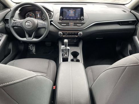 Used 2025 Nissan Altima 2.5 S image 11