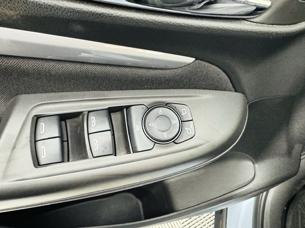 Used 2023 Chevrolet Bolt EUV LT FWD image 8