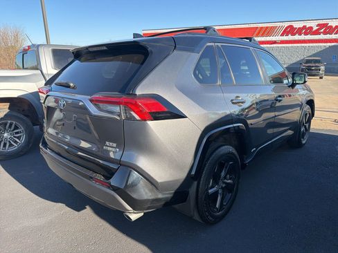Used 2020 Toyota RAV4 XSE image 4