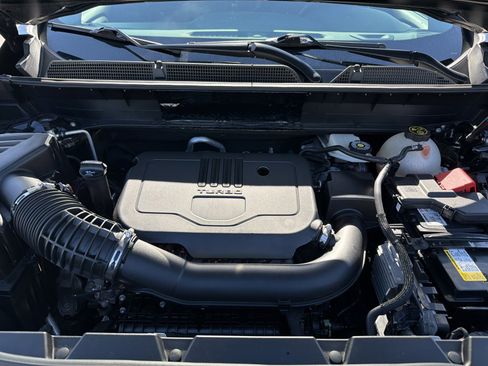 Used 2023 GMC Acadia SLE w/ Driver Convenience Package AWD/4WD image 34