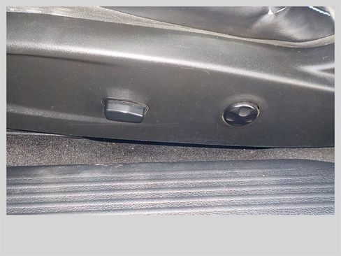 Used 2015 Dodge Challenger R/T Scat Pack w/ Leather Interior Group image 28