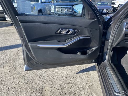 Used 2020 BMW 330i Sedan RWD image 17