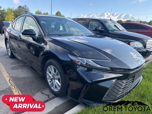 Used 2025 Toyota Camry LE FWD image 6