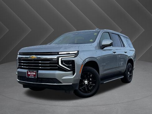 Used 2025 Chevrolet Tahoe LT AWD/4WD image 2