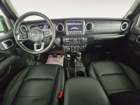 Used 2023 Jeep Wrangler Unlimited Sahara w/ Cold Weather Group image 10