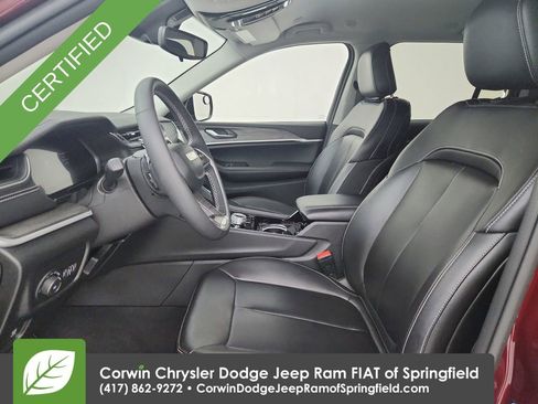 Used 2023 Jeep Grand Cherokee Limited w/ Black Appearance Package AWD/4WD image 18