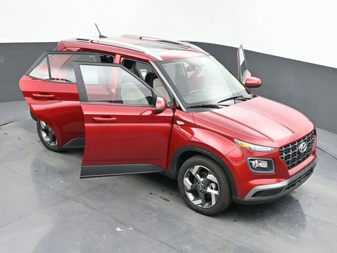 Used 2025 Hyundai Venue SEL image 77
