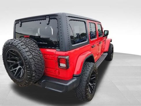 Used 2020 Jeep Wrangler Unlimited Sahara AWD/4WD image 8