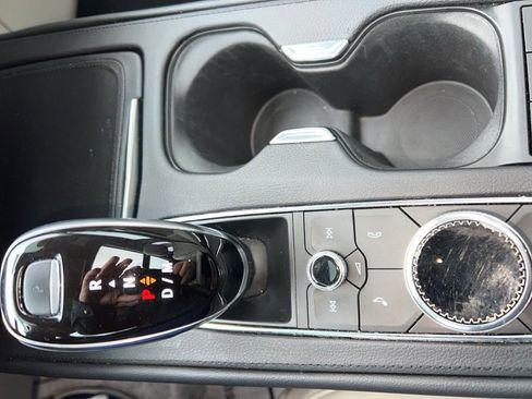 Used 2021 Cadillac XT4 Premium Luxury image 10