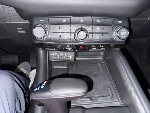 Used 2024 Dodge Durango R/T w/ Blacktop Package image 30