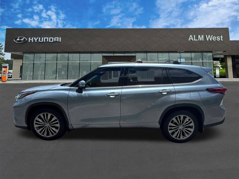 Used 2021 Toyota Highlander Platinum AWD/4WD image 8