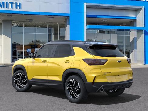 Used 2024 Chevrolet TrailBlazer RS w/ Driver Confidence Package image 27