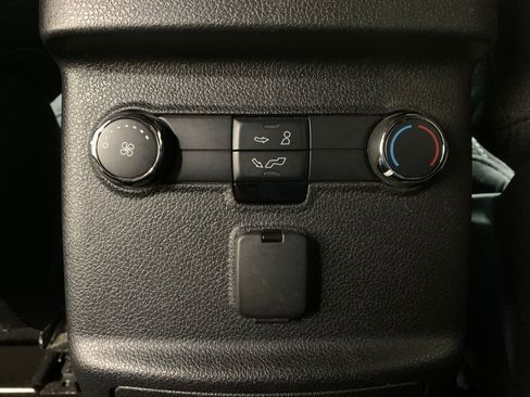 Used 2018 Ford Explorer XLT w/ Equipment Group 201A image 18