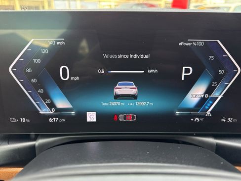 Used 2023 BMW i4 eDrive35 w/ Premium Package image 40