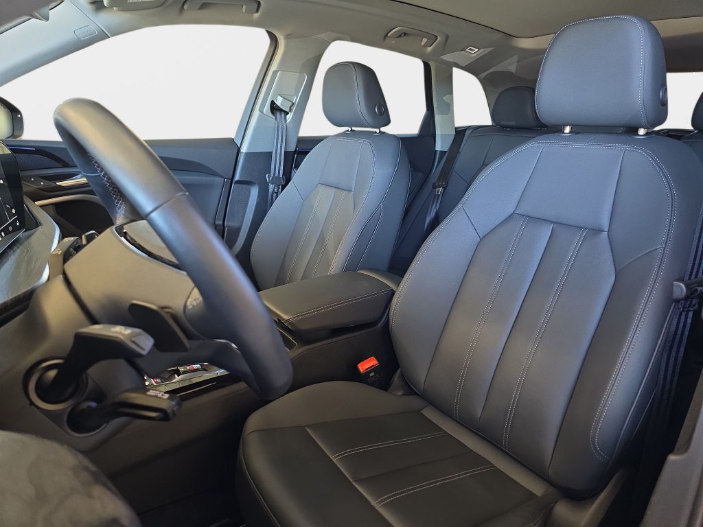 Used 2025 Audi Q5 Premium w/ Convenience Package AWD/4WD image 16
