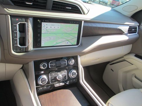 Used 2023 GMC Yukon Denali image 33