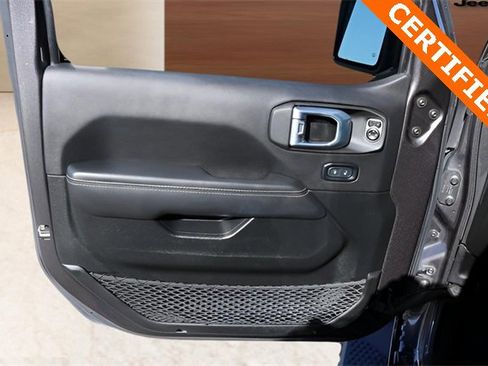 Used 2022 Jeep Wrangler Unlimited Sahara image 10