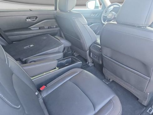 Used 2022 Nissan Pathfinder SL w/ SL Premium Package AWD/4WD image 17