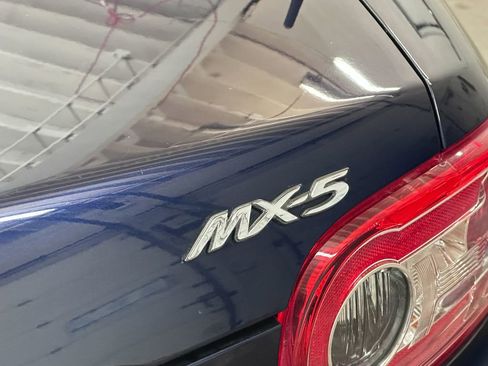 Used 2012 MAZDA MX-5 Miata Touring w/ Suspension Pkg image 16