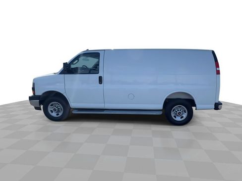 Used 2025 GMC Savana 2500 w/ Driver Convenience Package RWD image 5
