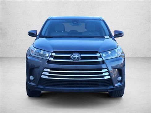 Used 2018 Toyota Highlander Limited image 2