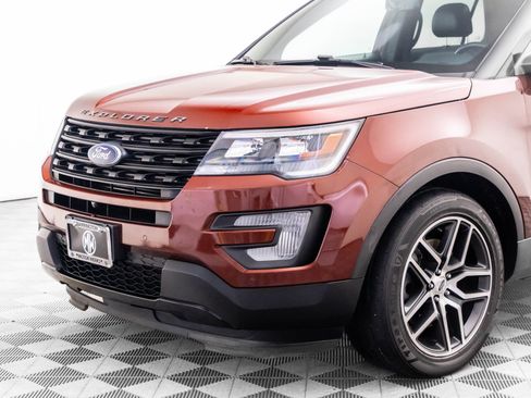 Used 2016 Ford Explorer Sport w/ Equipment Group 401A AWD/4WD image 37