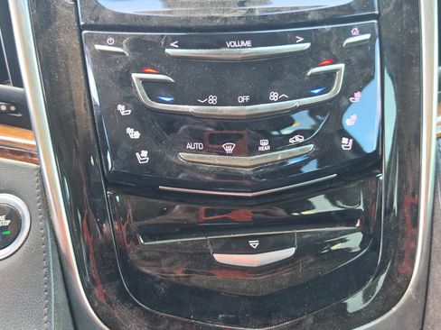 Used 2016 Cadillac Escalade Premium AWD/4WD image 17