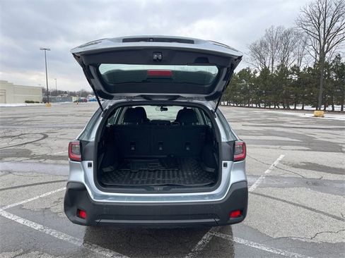 Used 2023 Subaru Outback 2.5i Premium image 18