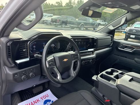 Used 2026 Chevrolet Silverado 1500 LT AWD/4WD image 10