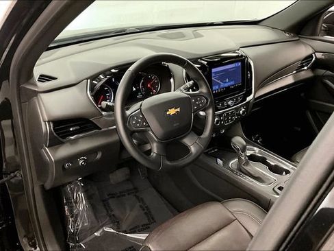 Used 2023 Chevrolet Traverse High Country FWD image 16
