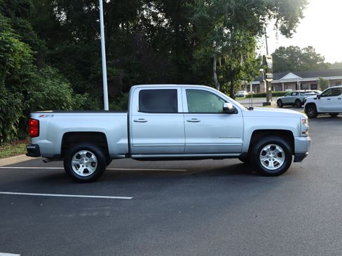 Used 2017 Chevrolet Silverado 1500 LT w/ All Star Edition AWD/4WD image 10